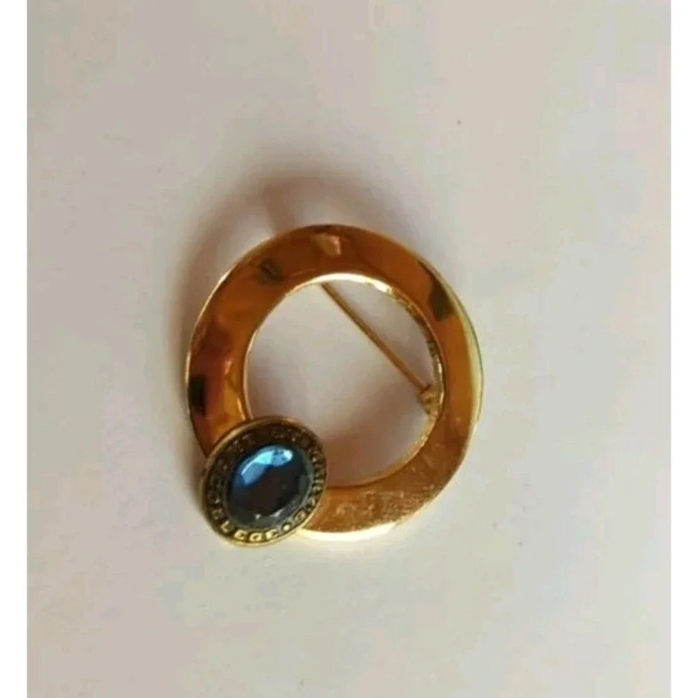 Vintage Mount Saint Mary's Pin Brooch in Gold Tone